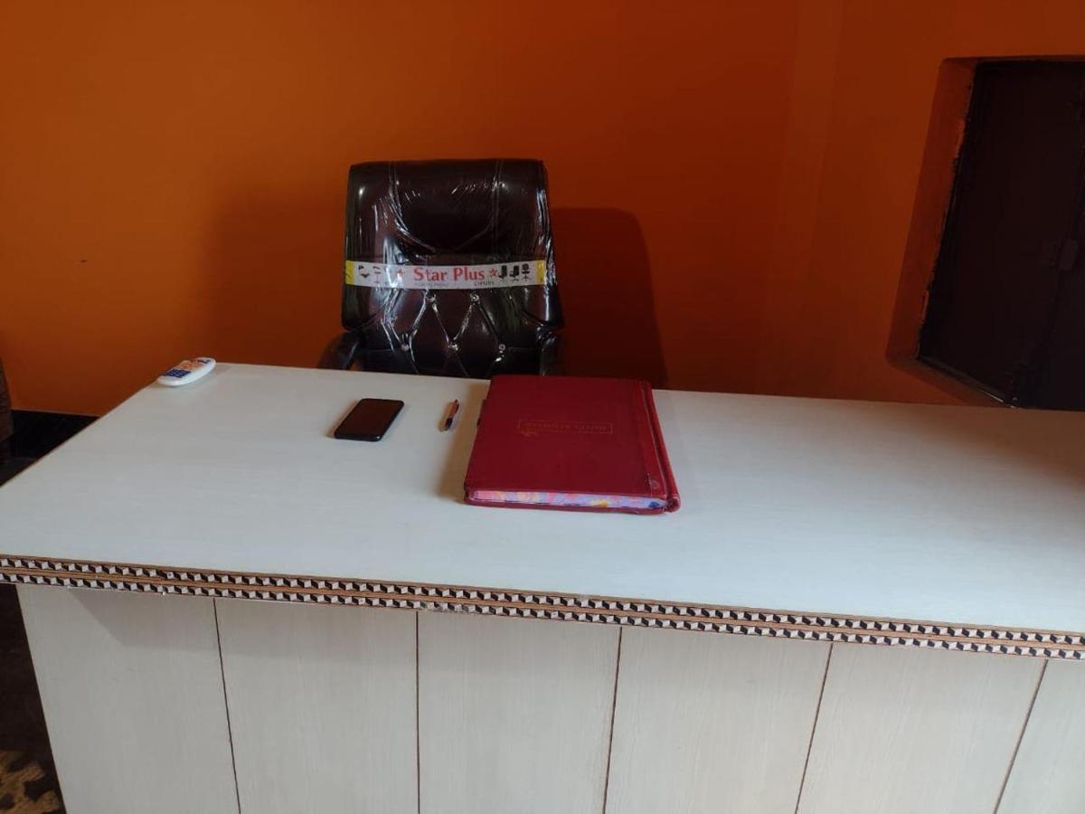 Oyo 83936 Chaudhary Guest House Bulandshahr 外观 照片