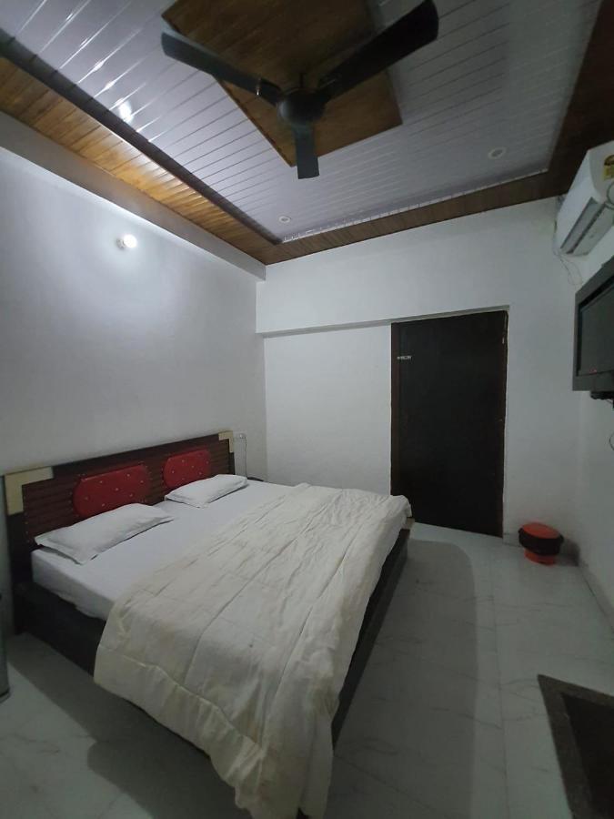 Oyo 83936 Chaudhary Guest House Bulandshahr 外观 照片