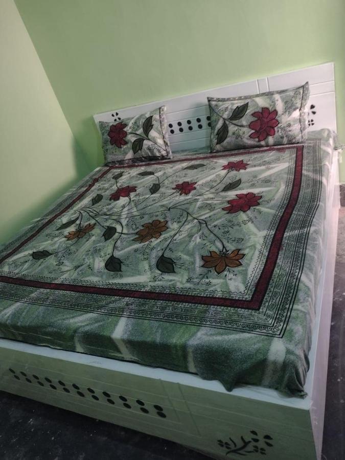 Oyo 83936 Chaudhary Guest House Bulandshahr 外观 照片