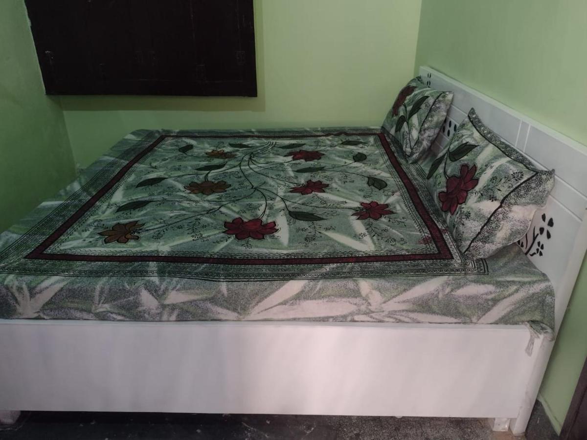 Oyo 83936 Chaudhary Guest House Bulandshahr 外观 照片